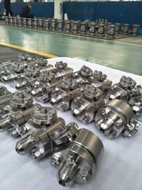 3PC Forged Stainless Steel Ball Valve Flanged Type For Water / Oil / Gas