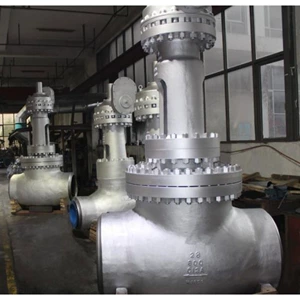 Flange Connection Industrial Globe Valve With Bolted Bonnet Construction